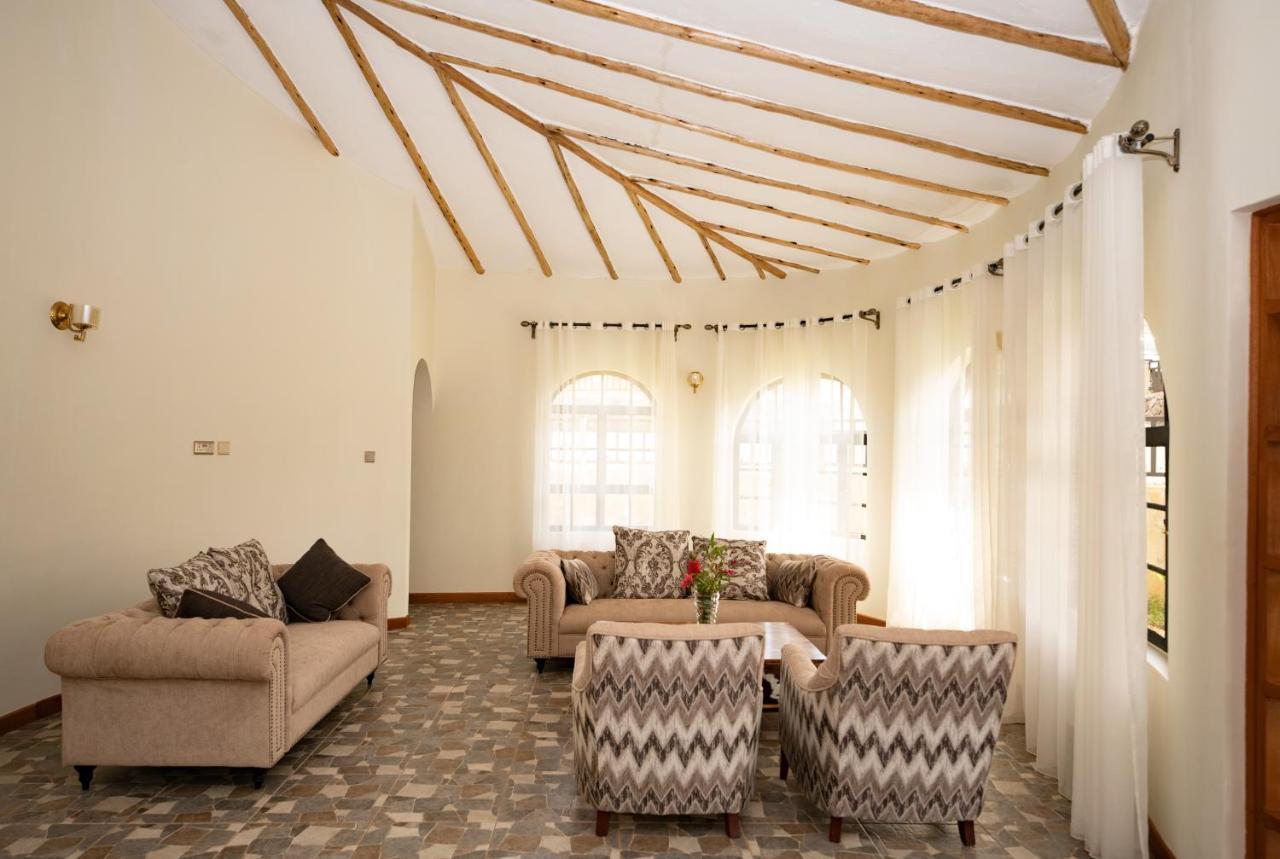 Kajiado Saab Royale Resort מראה חיצוני תמונה